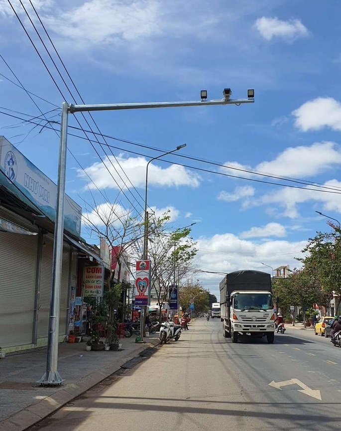 Trụ Lắp Camera Cao 6m, Cột Camera Tay Vươn 2m, 3m, 4m, 5m, 6m